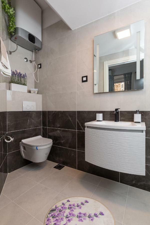 Tomasi One Guest house